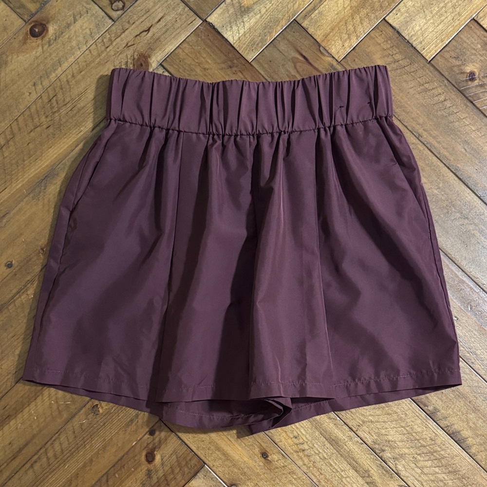 NWT Express Stylist Shorts, Super High Rise
